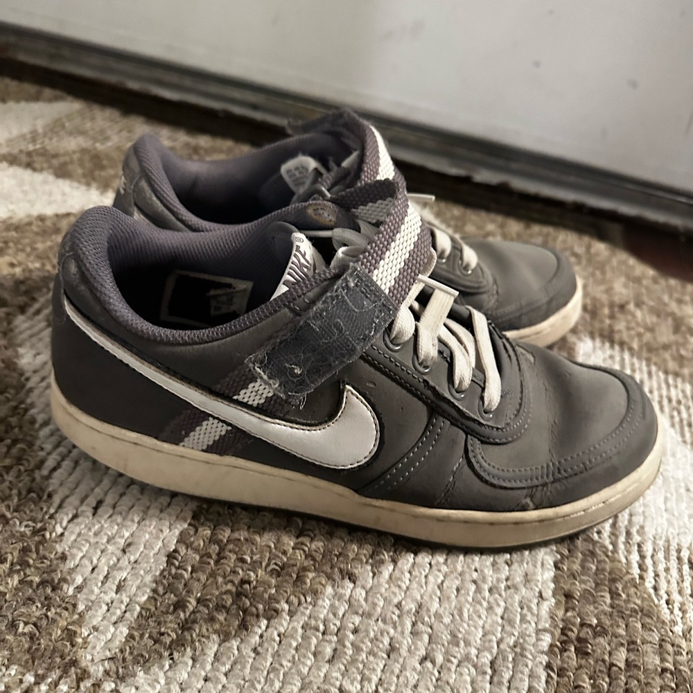 NIKE Gray and White Sneakers